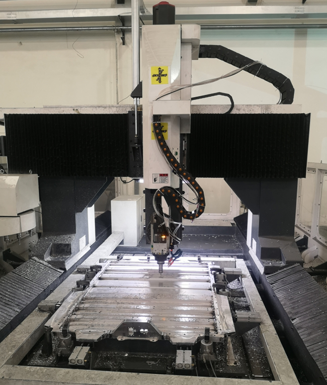 微量润滑在电池托盘加工中应用